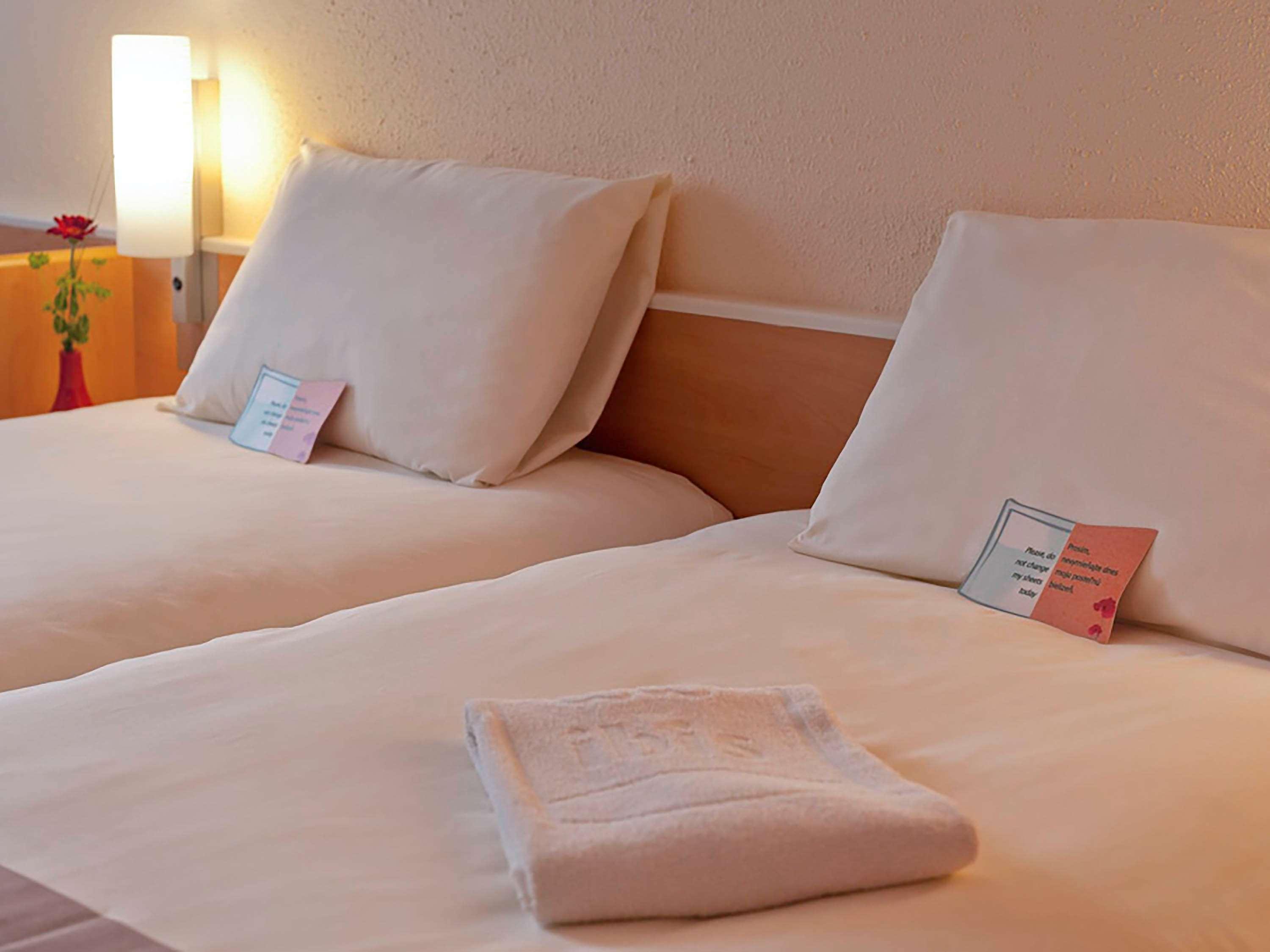 Ibis Bratislava Centrum Esterno foto