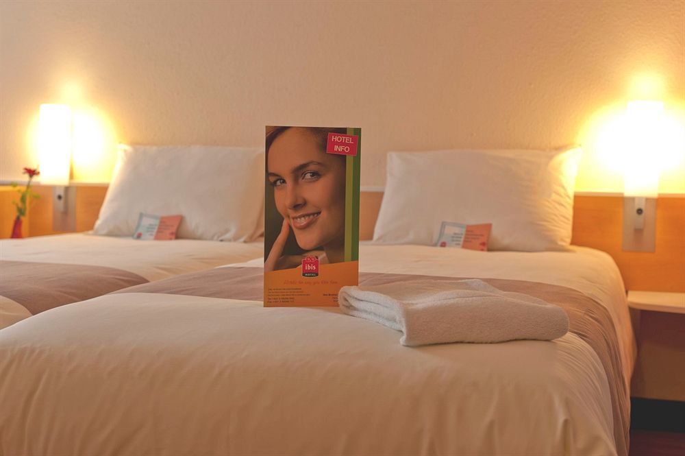 Ibis Bratislava Centrum Esterno foto