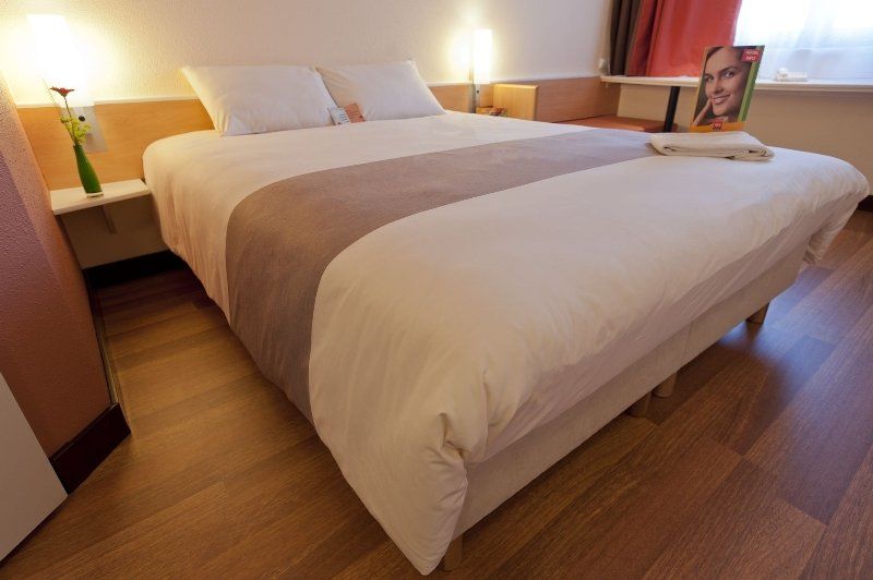 Ibis Bratislava Centrum Esterno foto